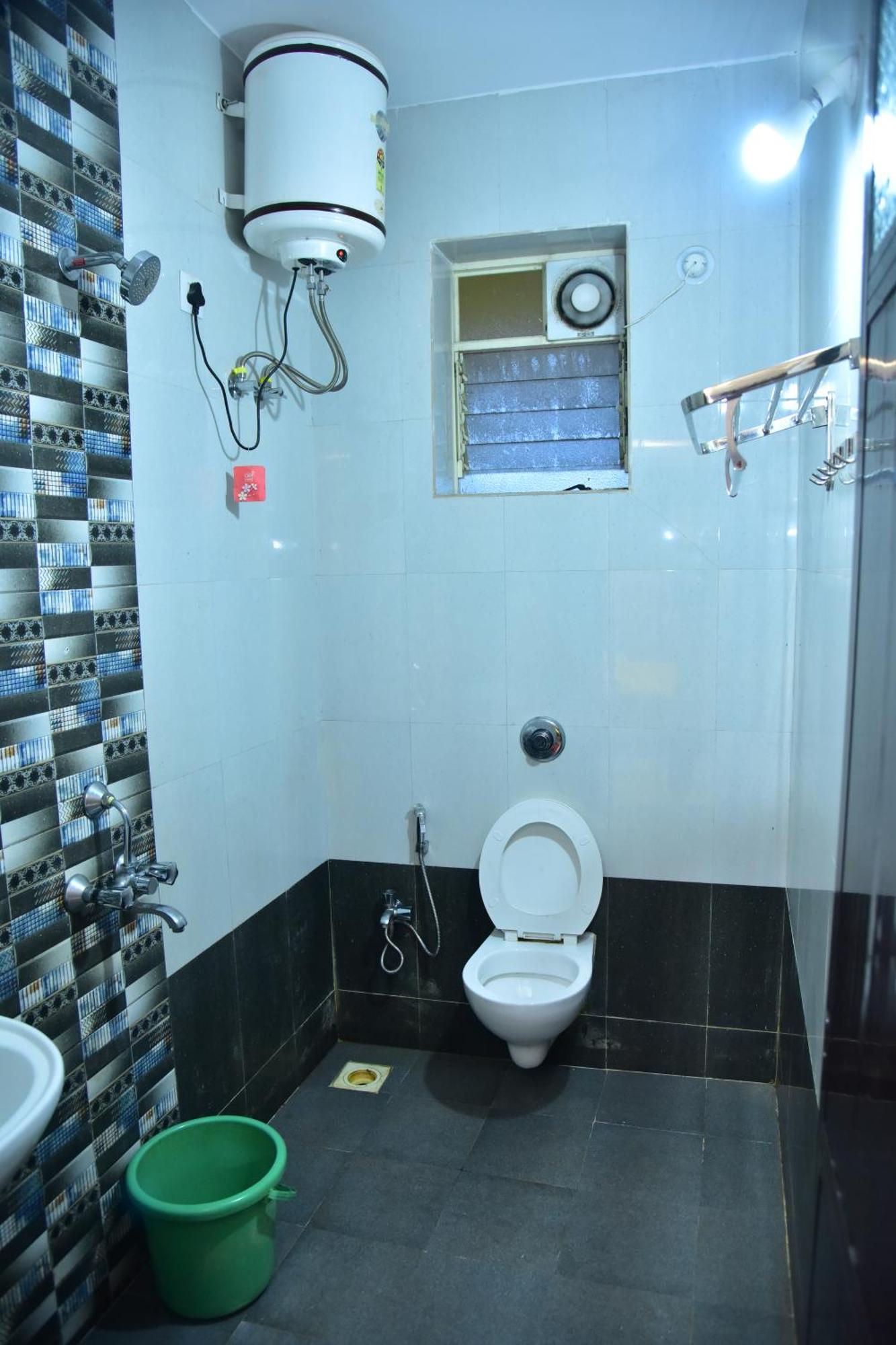 Fieldstone Lovely 2 Bhk Ac Apartment Talaulim Bilik gambar